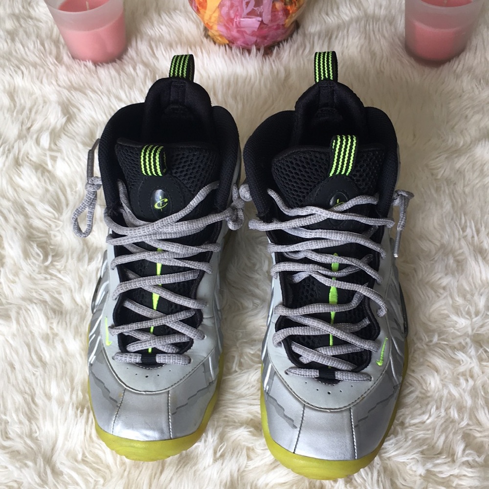 Silver and Green Foamposites